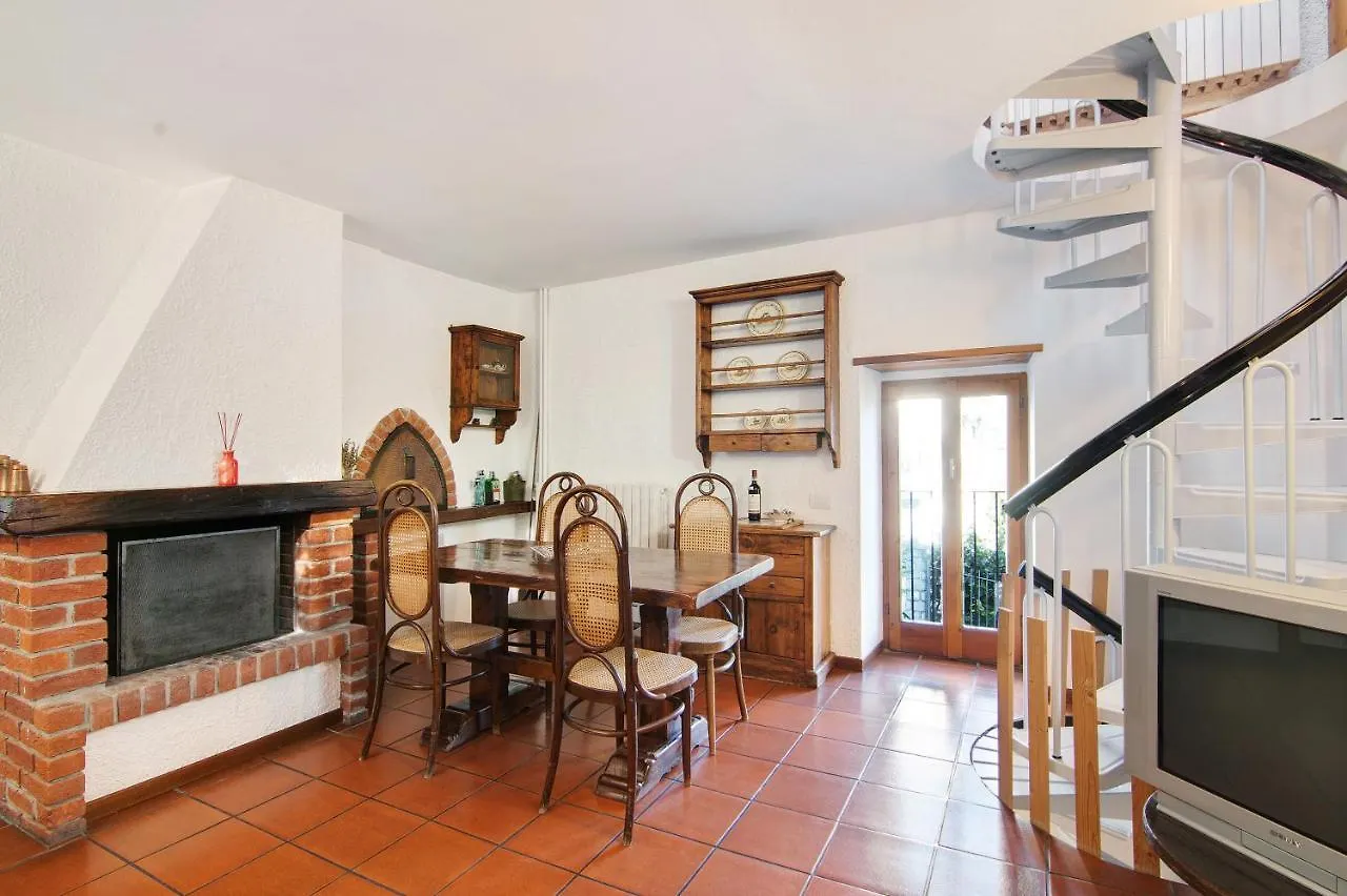 Stone House Of The Year 1500 Villa Moltrasio 0*,  Italy